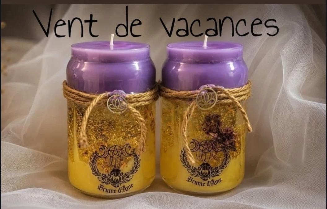 « Vent de vacances » — exemple de création en pot avec gel, couleur, éléments décoratifs et présentation cadeau.